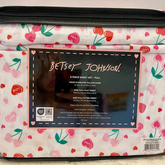 BETSEY JOHNSON Sweet Tart Heart Cherries Microfiber VALENTINES Full Sheet‎ Set - Picture 5 of 5